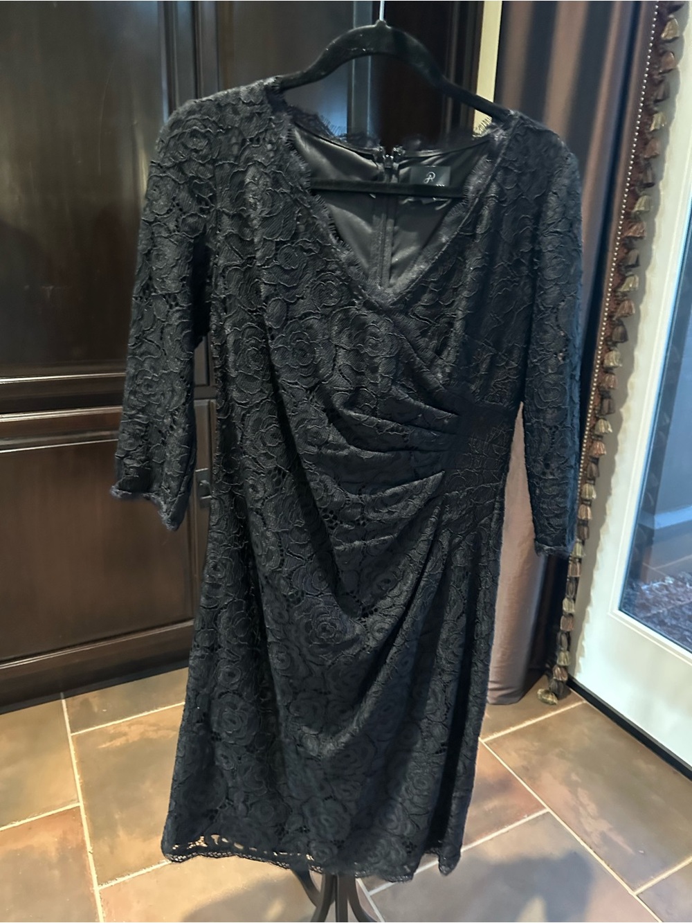 Adrianna Papell Black Lace V-Neck Long Sleeve Dress